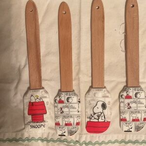Snoopy Wooden Kitchen Utensils
